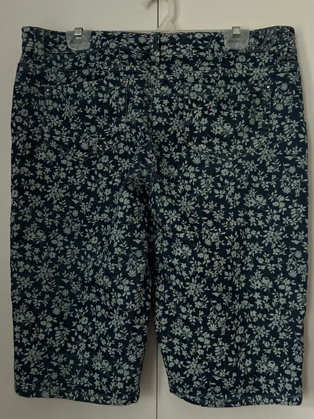 Code Bleu Navy Floral Women's Bermuda Shorts